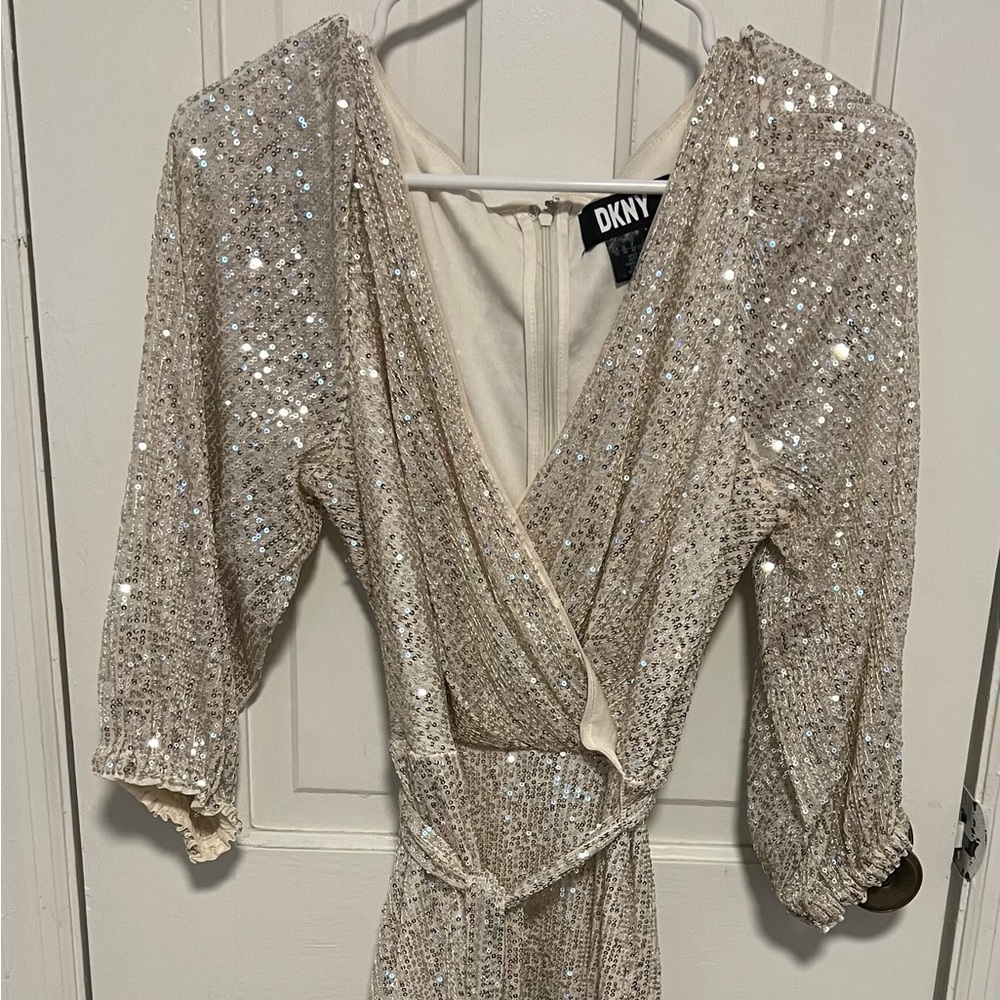 DKNY Size 10 Gold Above the knee Sequin Dress